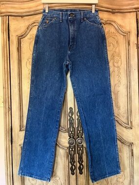 Wrangler vintage Jeans 28 straight leg 31” 1980’s high rise US 6